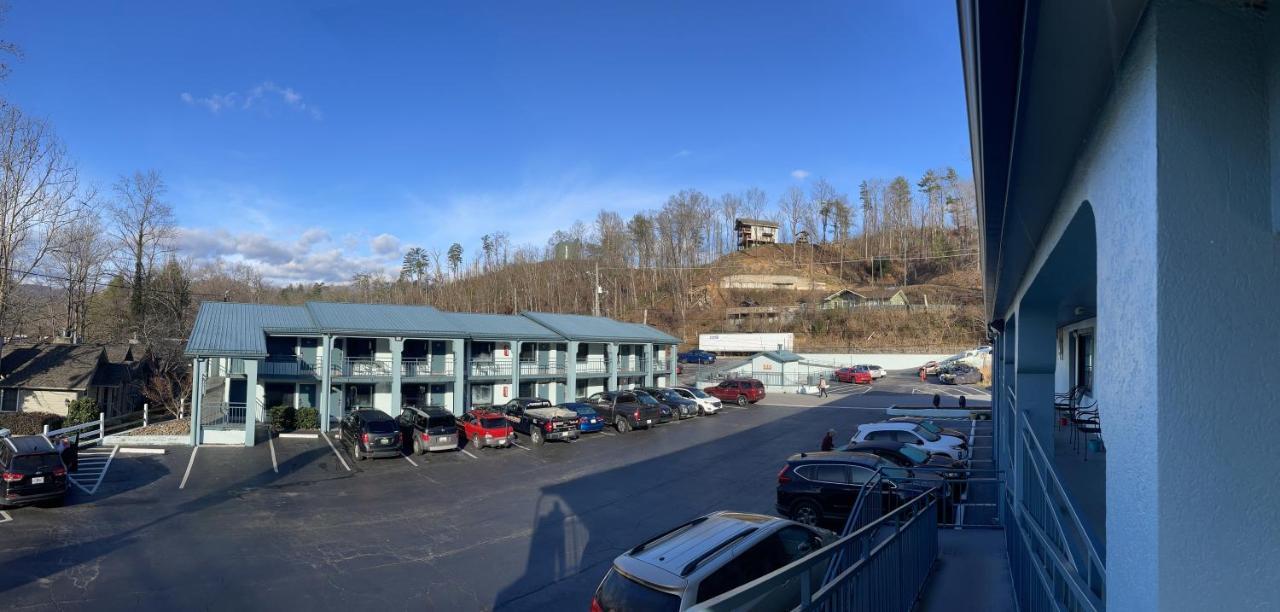 Country Town N' Suites Gatlinburg Exterior foto