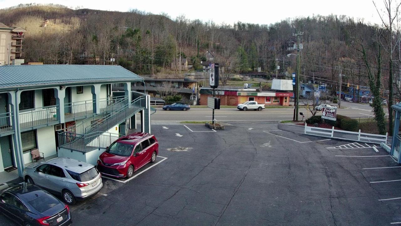 Country Town N' Suites Gatlinburg Exterior foto
